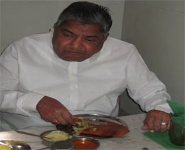 Vidyarthi Bhavan,Vidyarthi Bhavan in Basavanagudi,vidyarthi bhavan basavanagudi,masala dosa,vidyarthi bhavan restaurant,vidyarthi bhavan in gandhi bazaar,vidyarthi bhavan bangalore